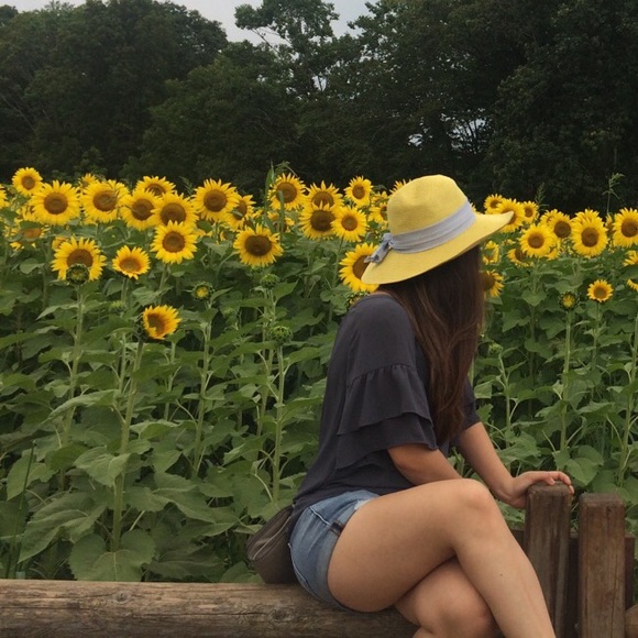 Meet your Posher, Jessie - Picture 2 of 2